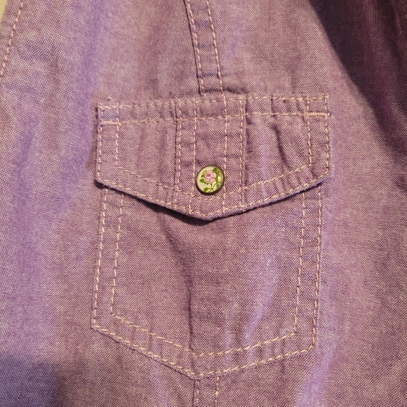 Brit & Brindle Sleeveless Button Down Top (SNAPS) - Picture 7 of 13